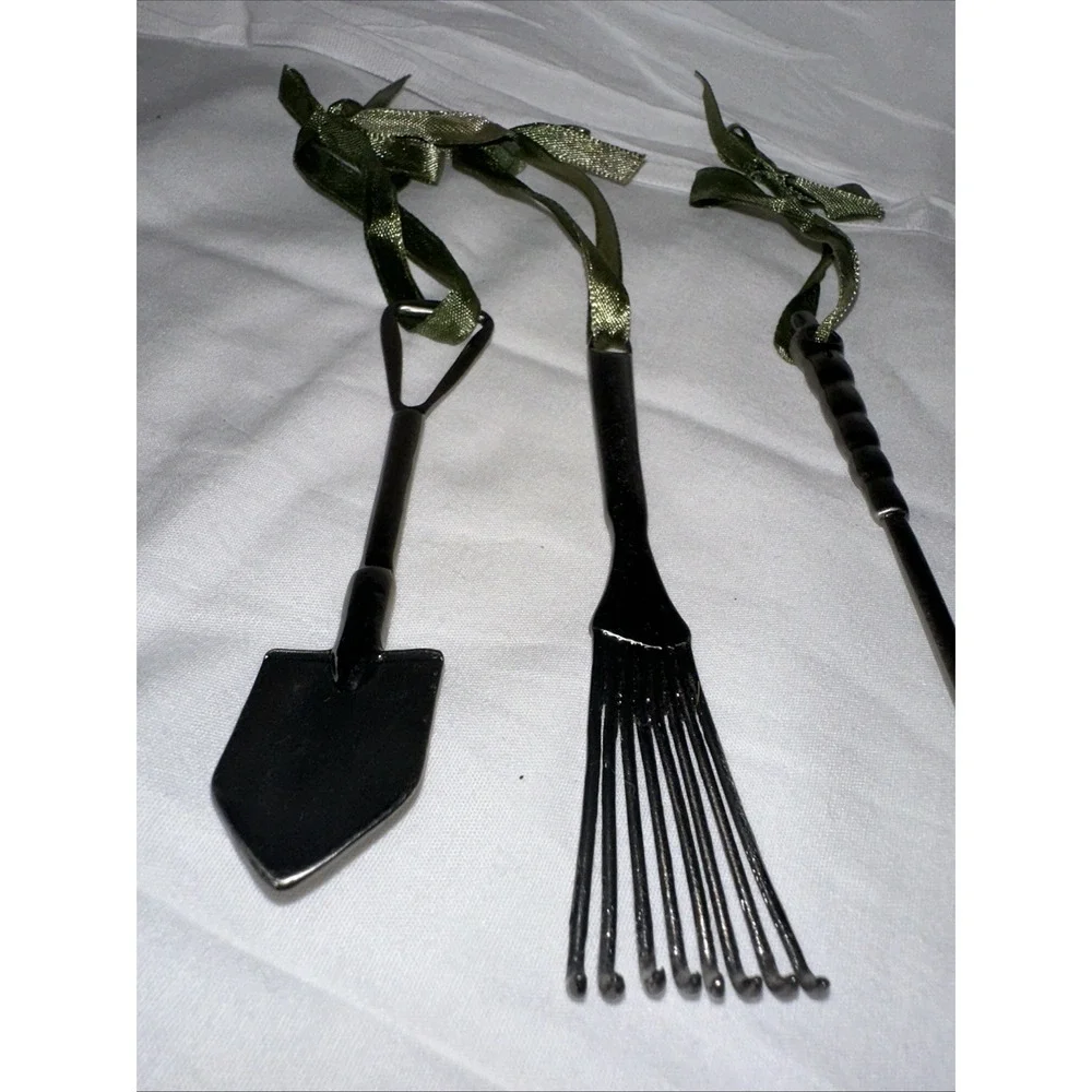 Miniature Hanging Gardening Tools‎ Trinkets